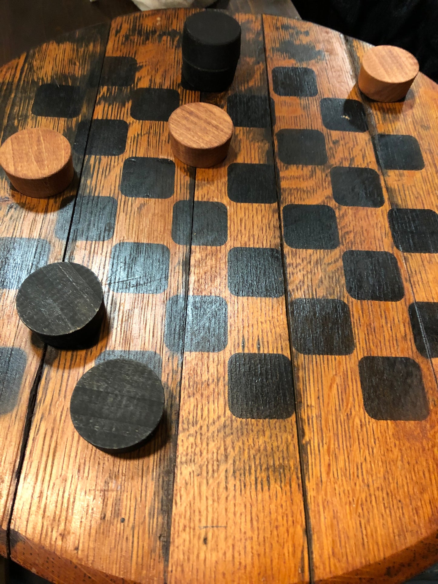 Checkerboard with Bung Checkers