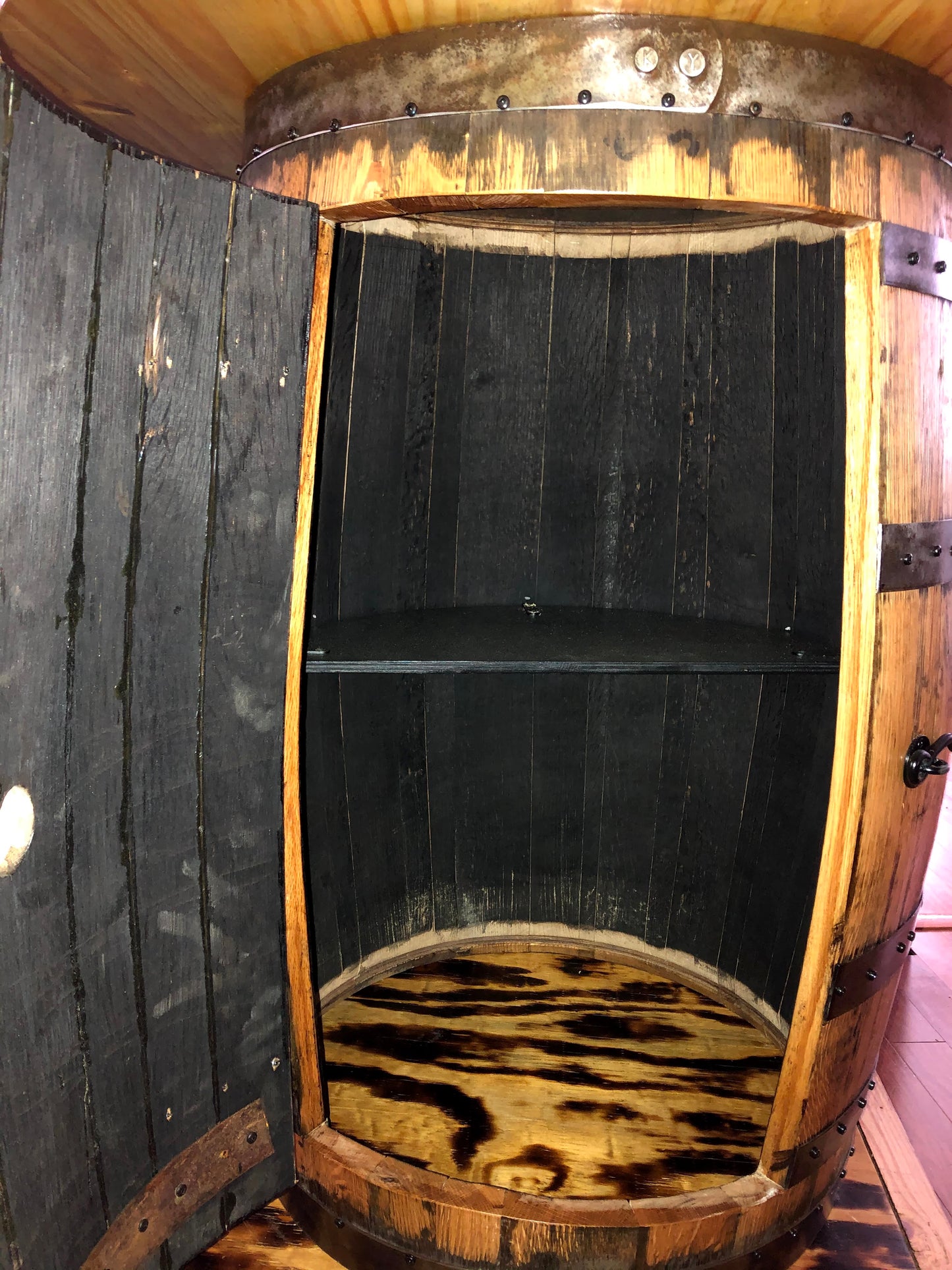 Full Barrel Table