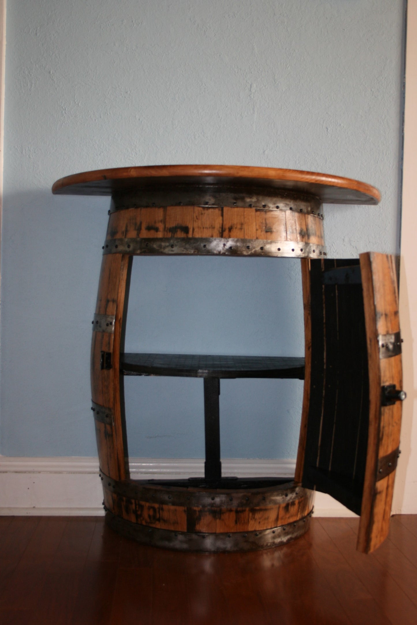 Half Barrel Bar/Table Single Door